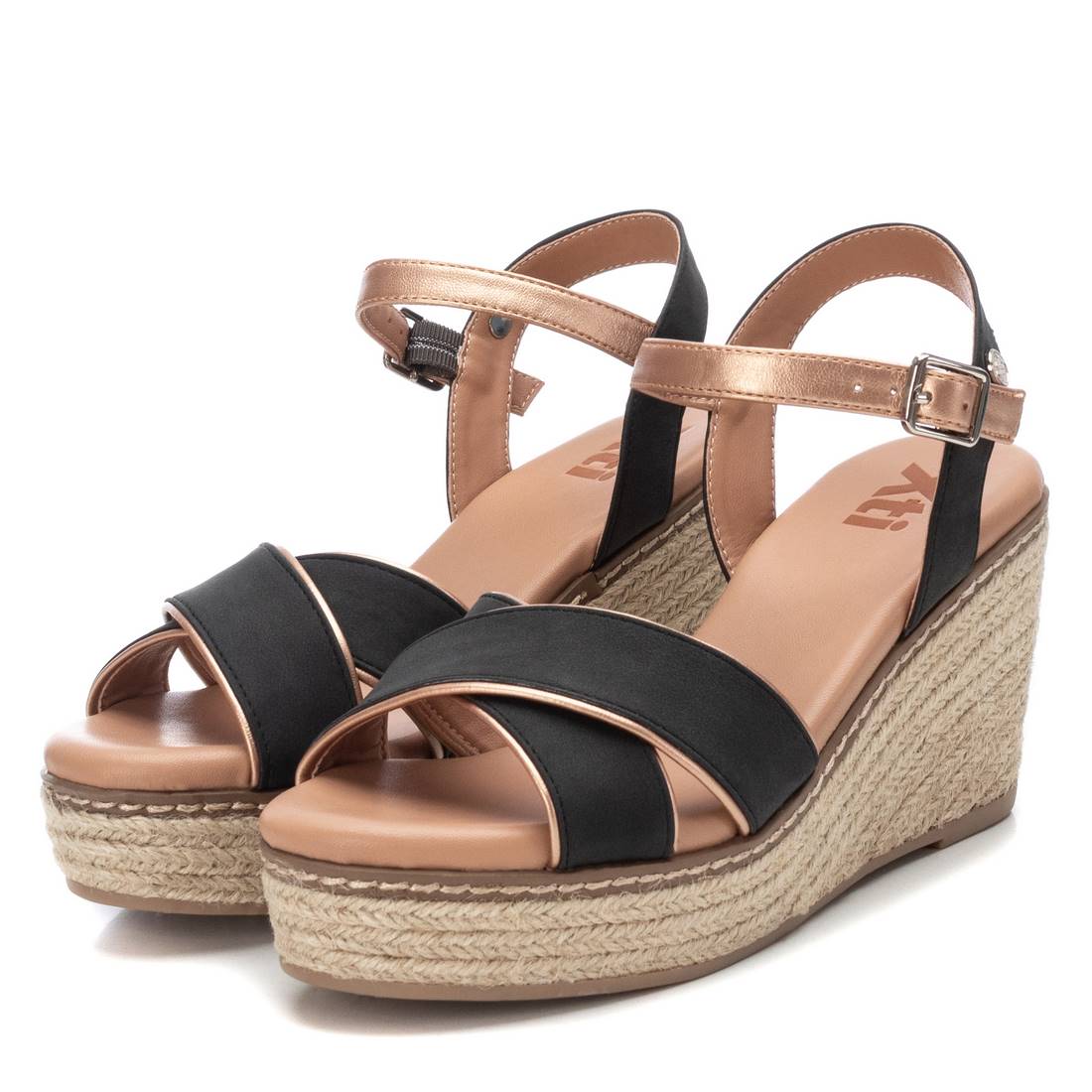 Var Black Sandals