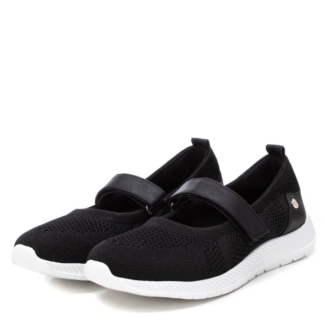 Pitea Black Sneaker