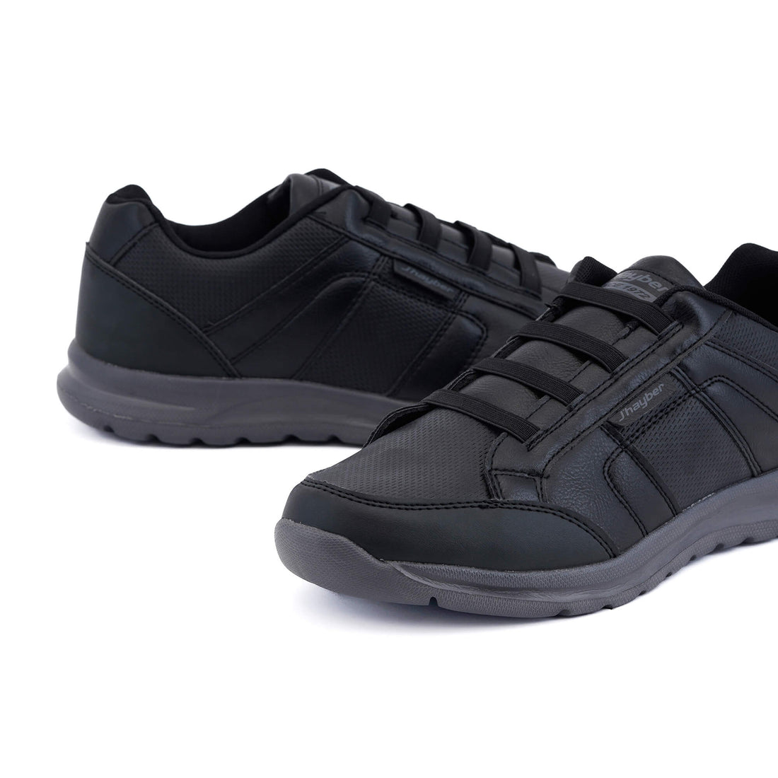 Chalaneo Black Sneakers